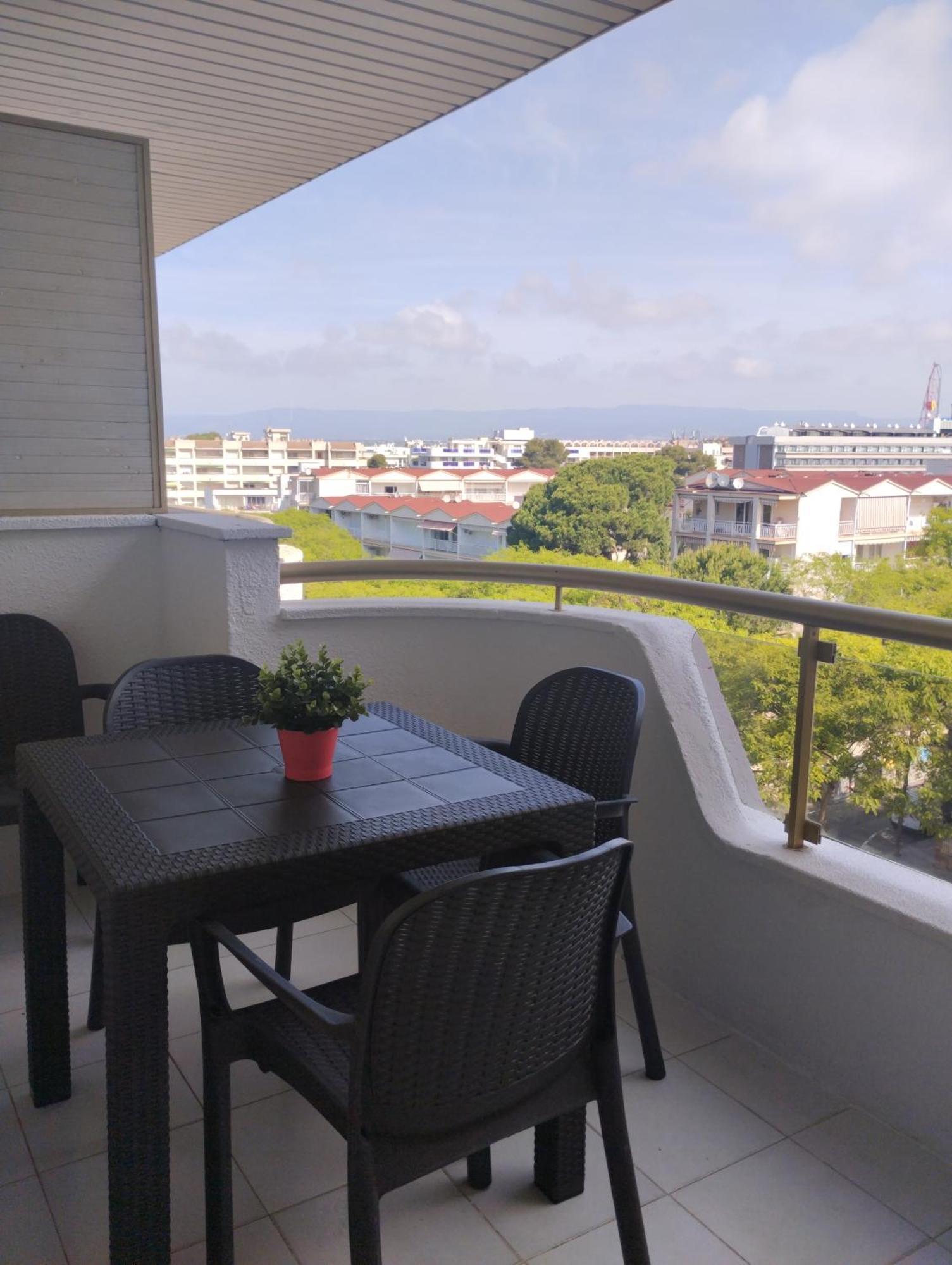 Ch 2 Apartment Salou